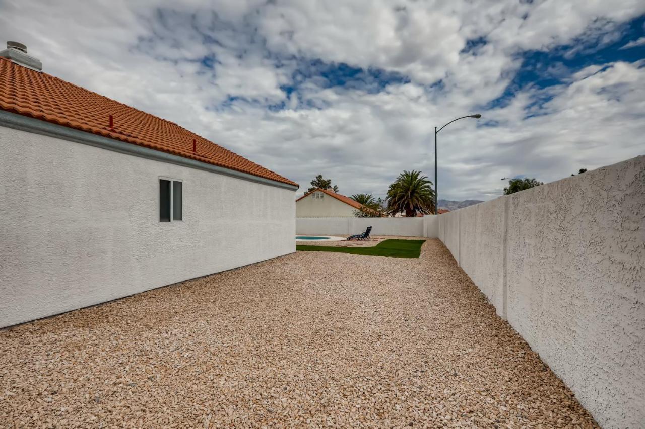 Luxurious House With A Pool, Spa, And Patio, Sleeps 6 Comfortably Las Vegas Exterior foto